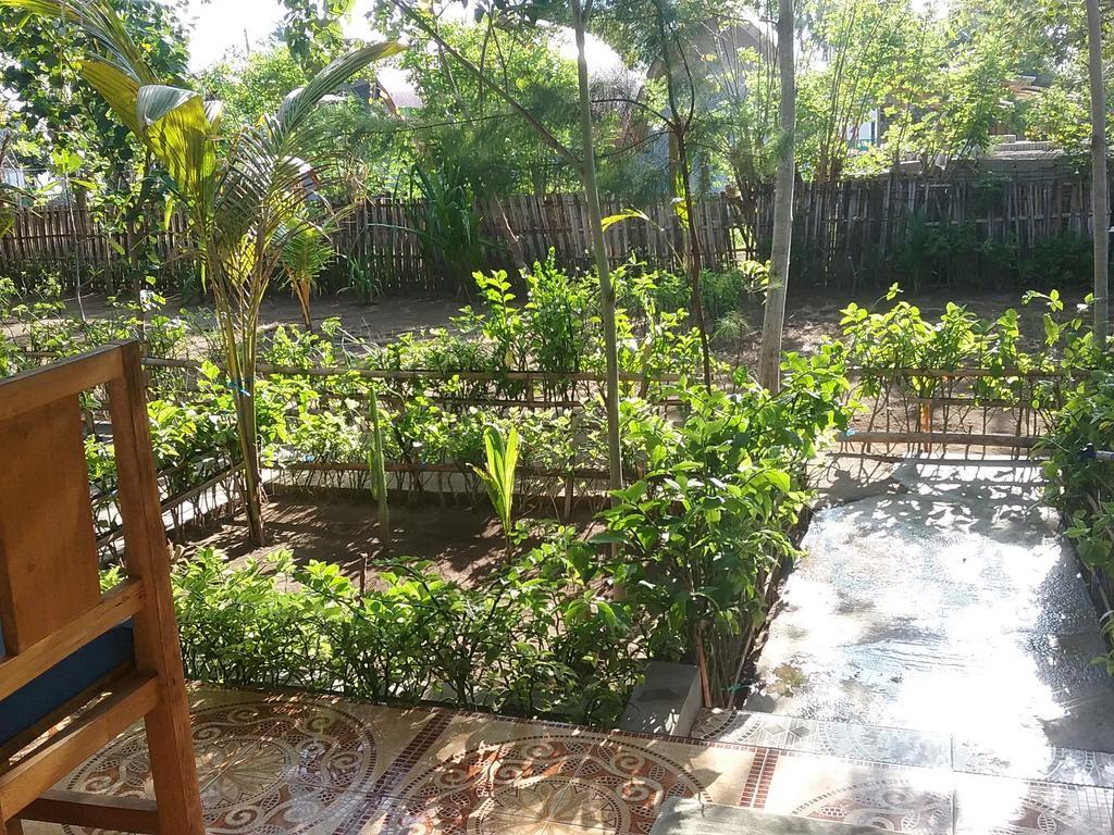 Putri Homestay Gili Meno Bagian luar foto